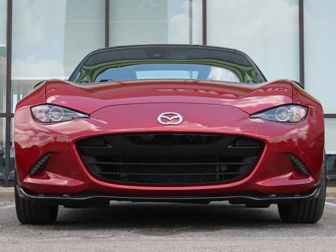 Used 2021 MAZDA MX-5 Miata Club RWD image 3