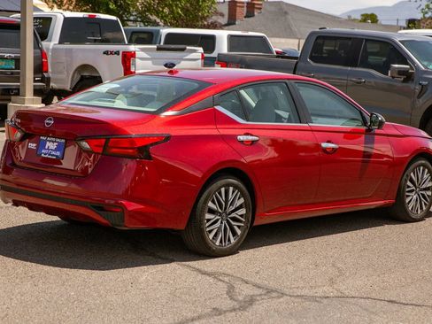 Used 2025 Nissan Altima 2.5 SV FWD image 5