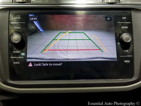 Used 2023 Volkswagen Tiguan SE R-Line AWD/4WD image 24