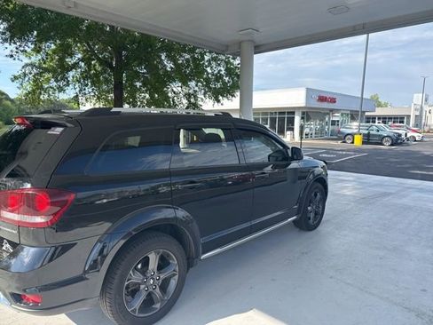 Used 2019 Dodge Journey Crossroad w/ Popular Equipment Group AWD/4WD image 3