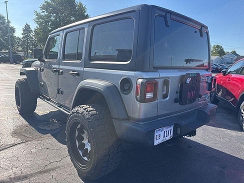 Used 2018 Jeep Wrangler Unlimited Sport S AWD/4WD image 14