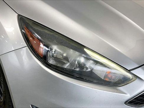 Used 2017 Ford Focus SEL image 26