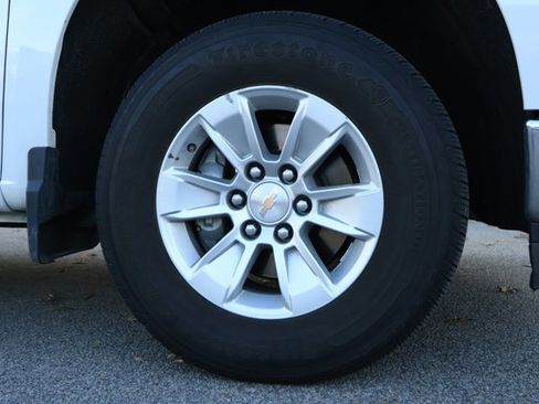 Used 2025 Chevrolet Silverado 1500 LT image 5