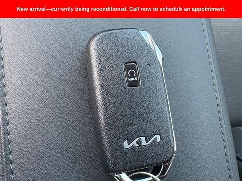 Used 2025 Kia Niro FWD image 27