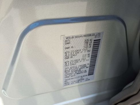 Used 2025 Nissan Pathfinder SV FWD image 32