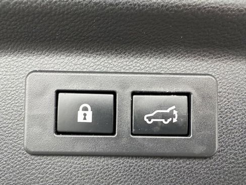 Used 2023 Subaru Forester Limited image 25