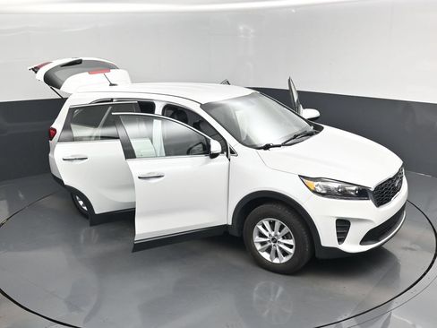 Used 2020 Kia Sorento FWD V6 image 19