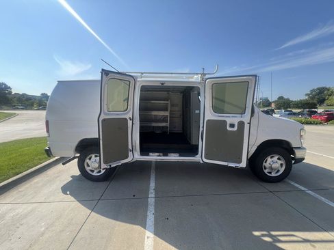 Used 2012 Ford E-250 and Econoline 250 w/ PWR Group RWD image 15