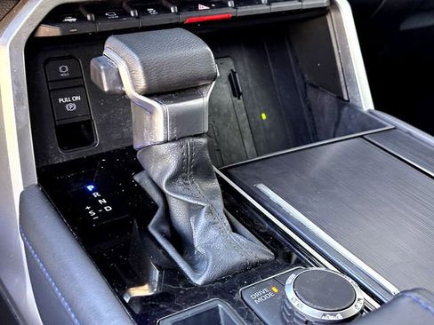 Used 2024 Toyota Sequoia Platinum image 15