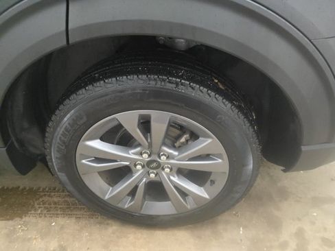 Used 2023 Ford Explorer XLT w/ Equipment Group 202A image 14