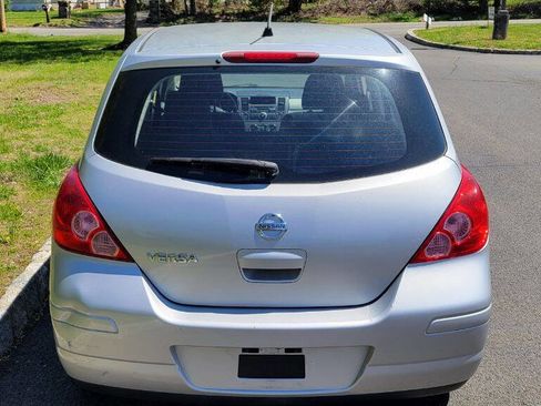 Used 2011 Nissan Versa 1.8 S w/ Plus Pkg image 5