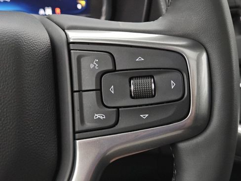 Used 2023 Chevrolet Tahoe Z71 w/ Luxury Package AWD/4WD image 20
