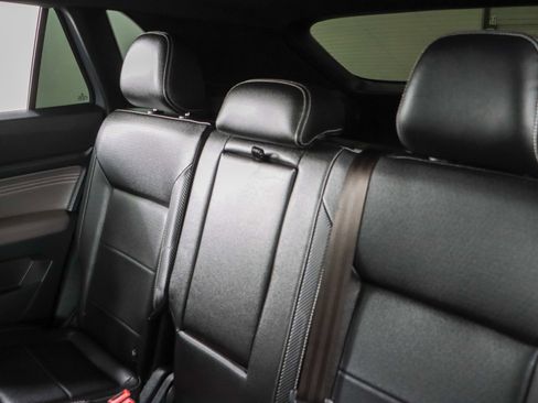 Used 2021 Volkswagen Atlas Cross Sport SE image 25