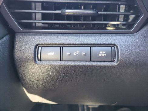 Used 2024 Nissan Altima 2.5 SV image 17