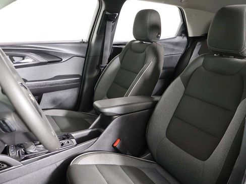 Used 2022 Chevrolet TrailBlazer LT w/ Confidence II Package FWD image 26