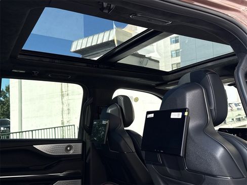 New 2025 Lincoln Navigator Black Label image 7