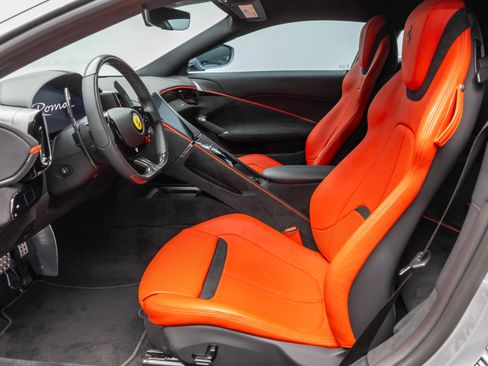 Certified 2024 Ferrari Roma RWD image 5