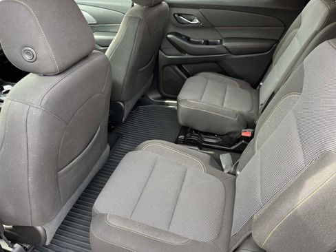 Used 2018 Chevrolet Traverse LT image 18