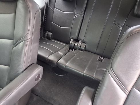 Used 2016 Cadillac Escalade 2WD image 19