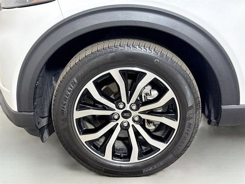 Used 2023 Ford Explorer ST image 29