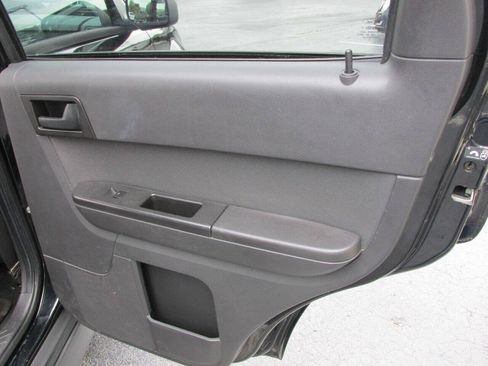 Used 2012 Ford Escape XLT FWD image 28