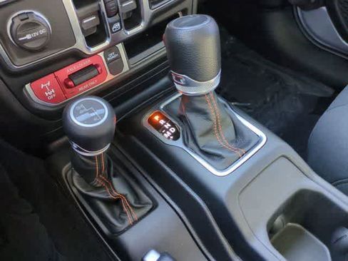 Used 2023 Jeep Gladiator Mojave w/ Trailer Tow Package image 31