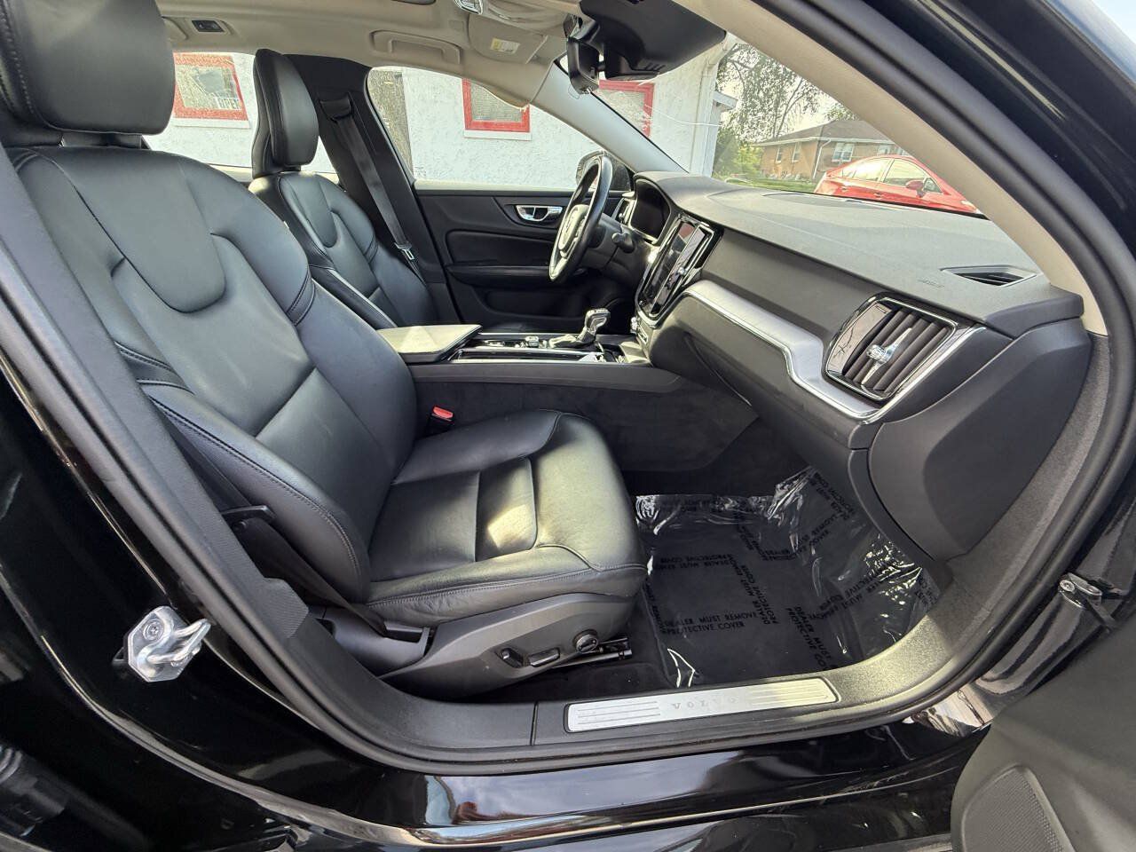 Used 2019 Volvo S60 T5 Momentum w/ Premium Package FWD image 14