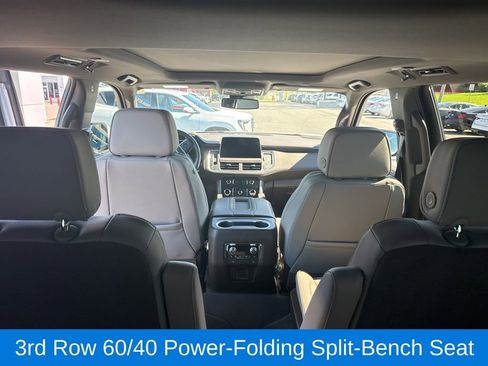 Used 2024 GMC Yukon SLT w/ SLT Premium Package AWD/4WD image 17
