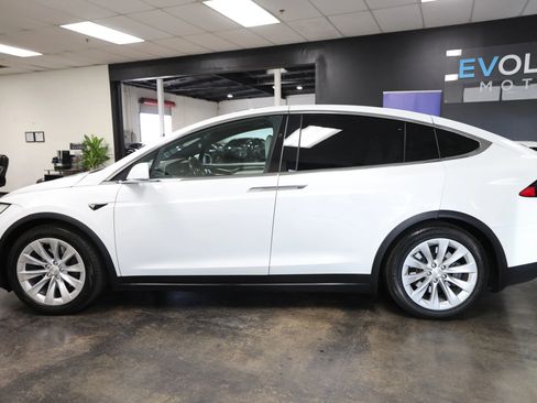Used 2019 Tesla Model X Long Range AWD/4WD image 11