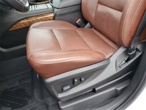 Used 2019 Chevrolet Tahoe Premier w/ Premier Plus Edition image 16