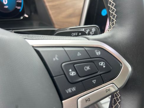 Used 2025 Volkswagen Atlas SE FWD image 22
