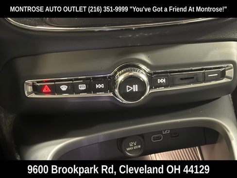 New 2026 Volvo XC40 B5 Ultra w/ Protection Package Premier image 24