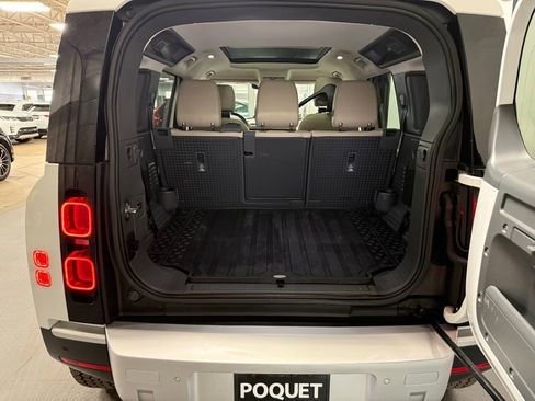 Used 2024 Land Rover Defender 110 S image 22
