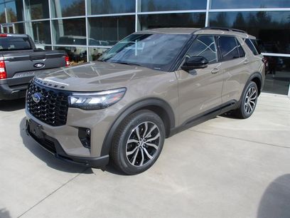 New 2026 Ford Explorer ST-Line w/ Premium Package