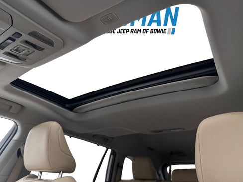 Used 2022 Toyota Highlander XLE image 22