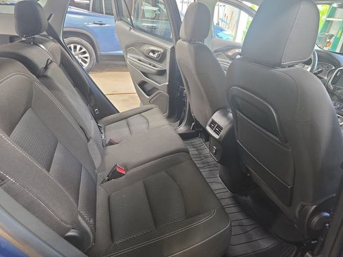 Used 2024 GMC Terrain SLE w/ Driver Convenience Package AWD/4WD image 11