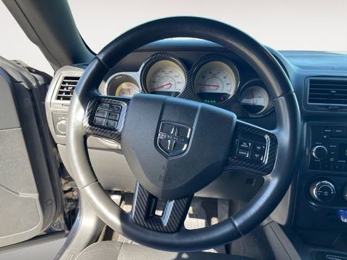 Used 2011 Dodge Challenger RWD image 12