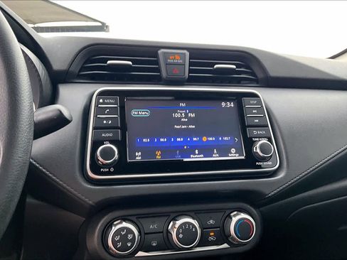 Used 2020 Nissan Versa S image 29