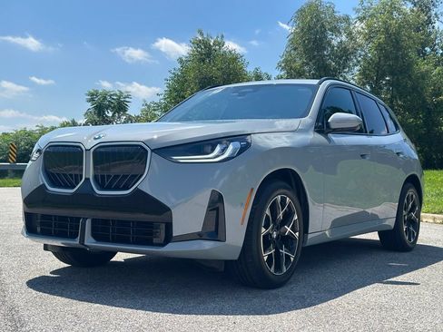 Used 2026 BMW X3 xDrive30i w/ M Sport Package AWD/4WD image 3