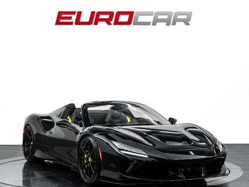 Used 2022 Ferrari F8 Tributo RWD image 9