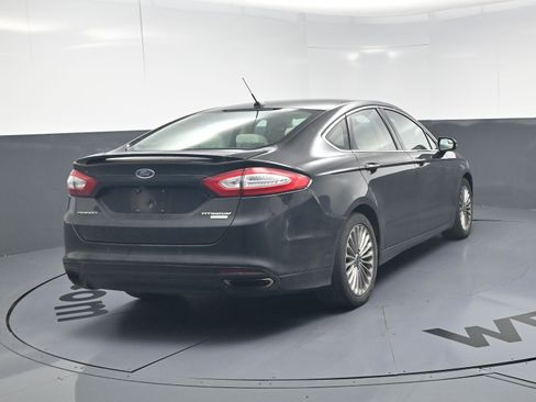 Used 2016 Ford Fusion Titanium FWD image 9