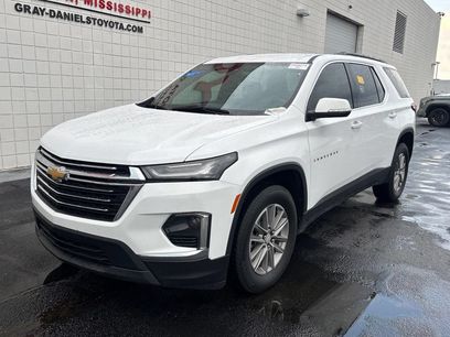 Used 2023 Chevrolet Traverse LT