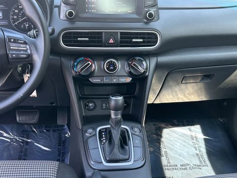 Used 2019 Hyundai Kona SE image 16
