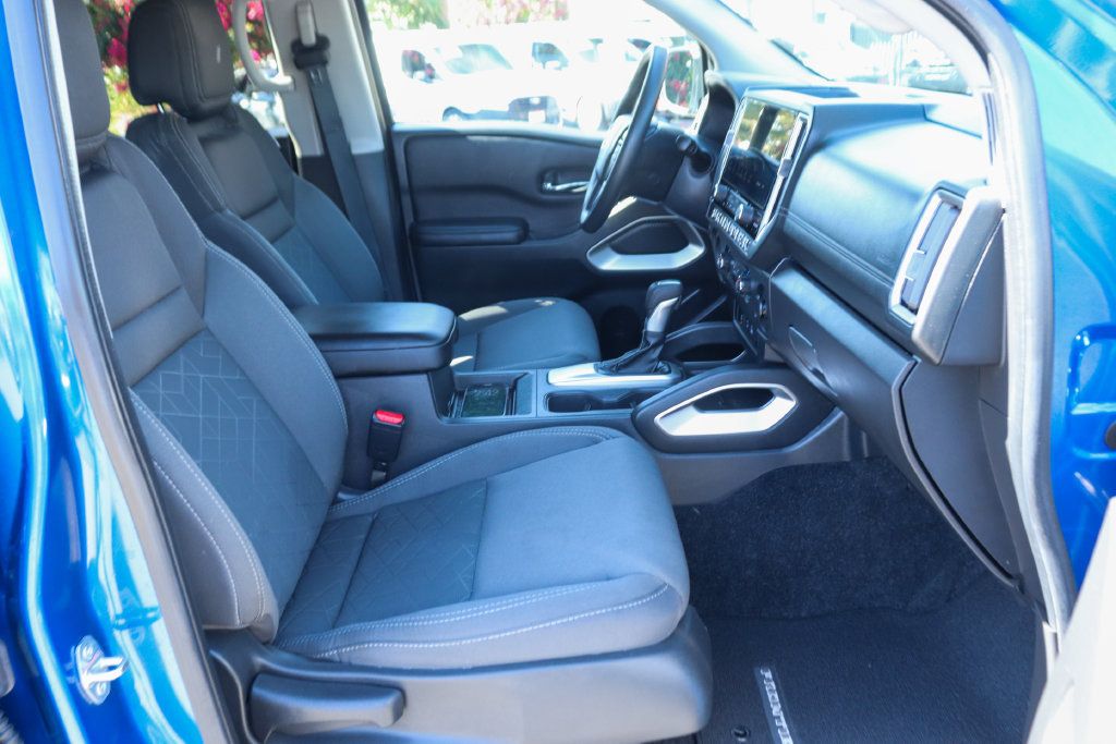 Used 2025 Nissan Frontier SV RWD image 38