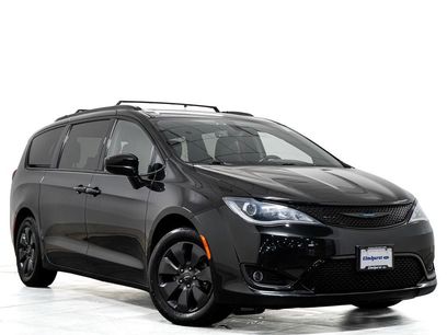 Used 2020 Chrysler Pacifica Touring-L w/ S Appearance Package
