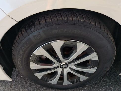 Used 2020 Toyota Corolla LE FWD image 10