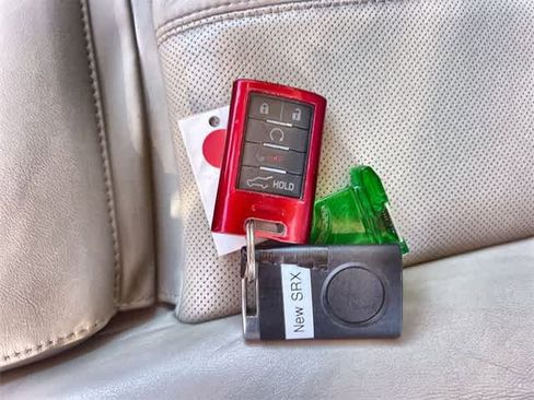 Used 2014 Cadillac SRX Premium image 21