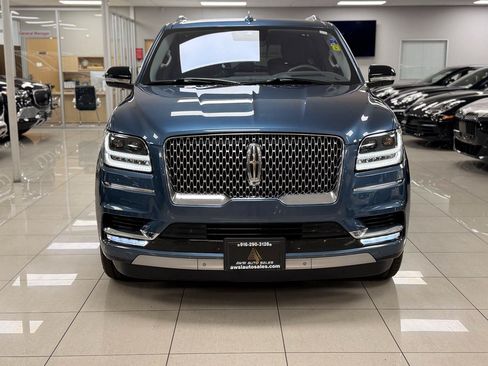 Used 2018 Lincoln Navigator Reserve w/ Technology Package AWD/4WD image 2