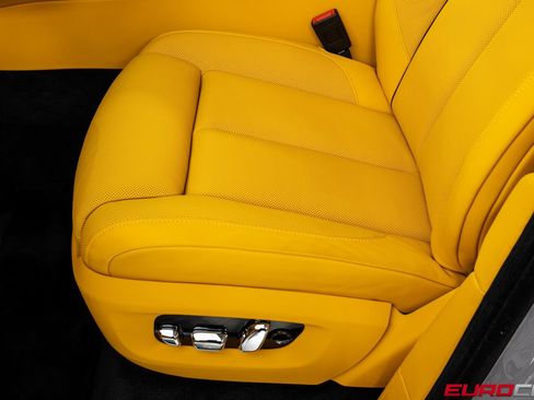 Used 2026 Rolls-Royce Cullinan image 57