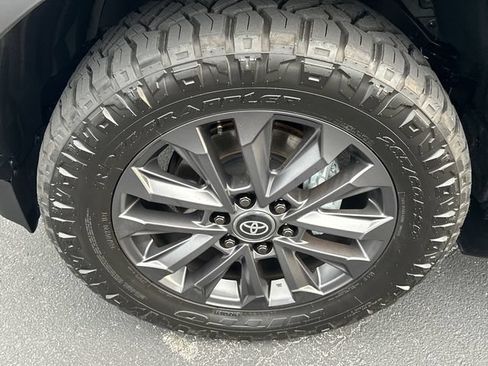 Used 2026 Toyota Land Cruiser w/ Premium Package AWD/4WD image 10
